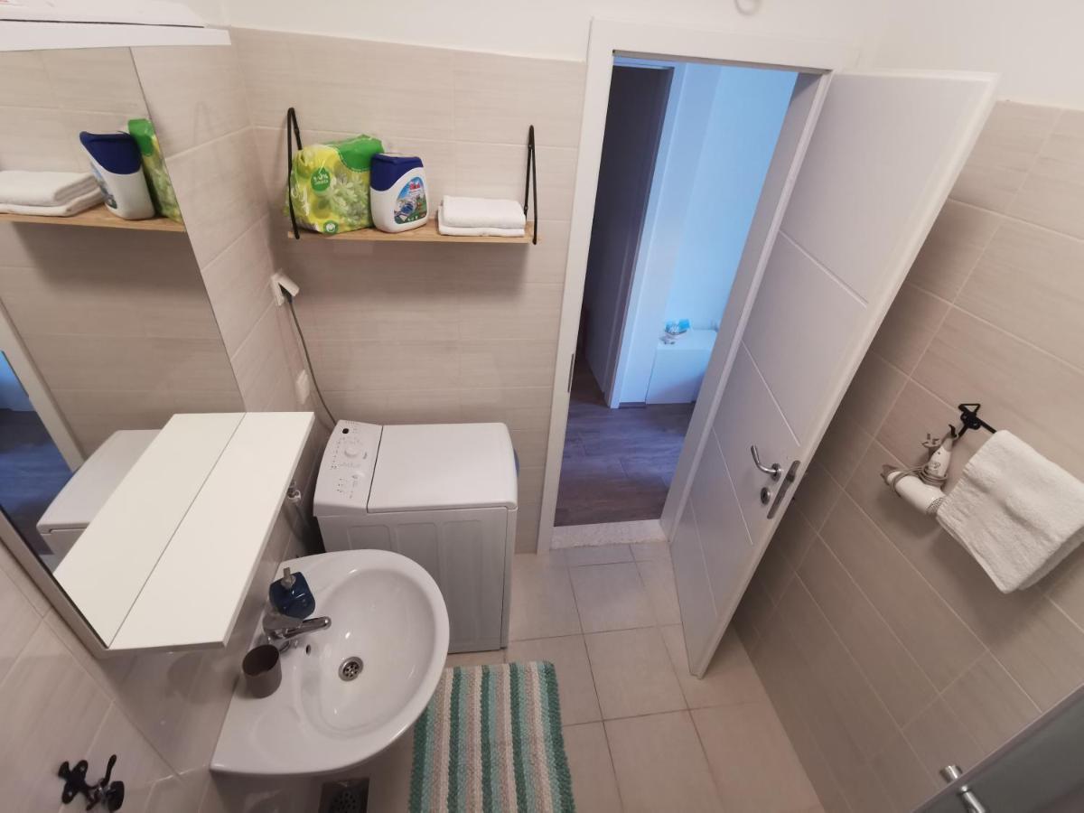 Apartmani Kronjac Milna  Exterior photo