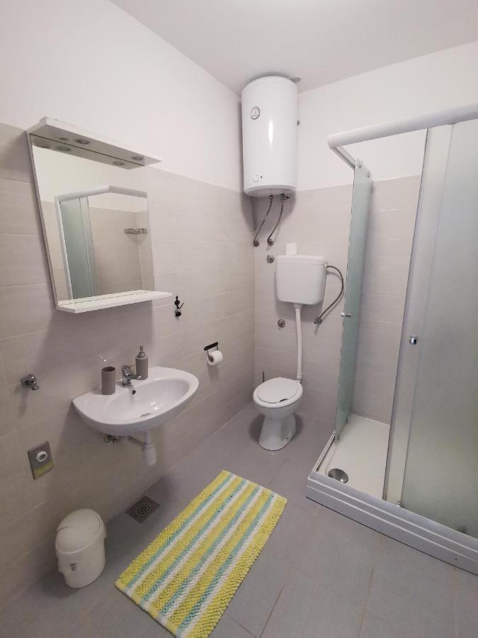 Apartmani Kronjac Milna  Exterior photo