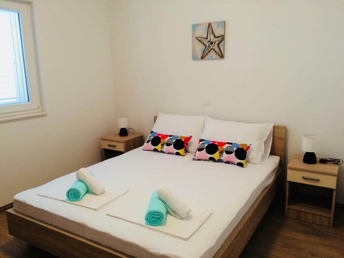 Apartmani Kronjac Milna  Exterior photo